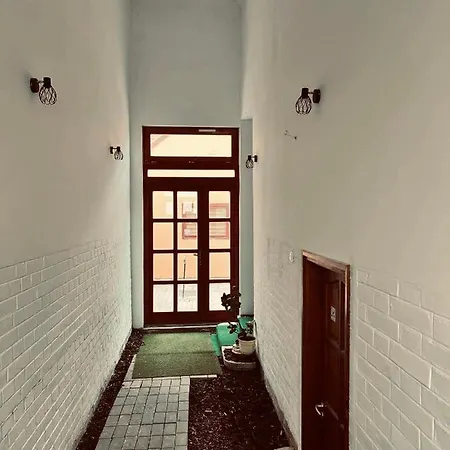 Guest house Price *